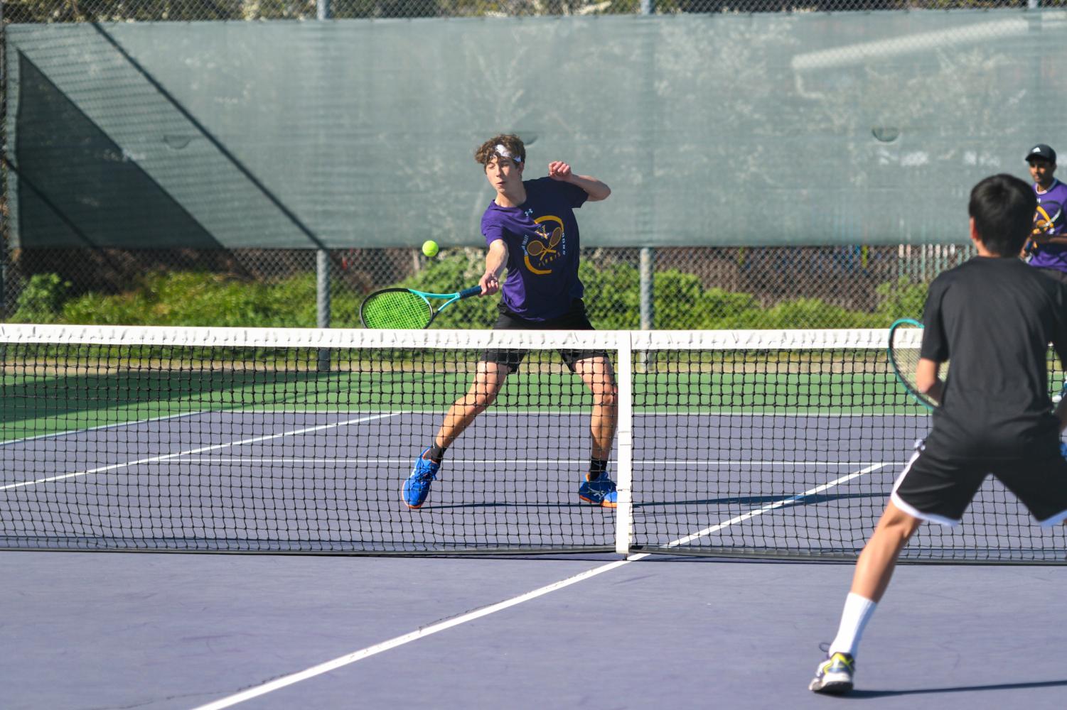 Boys Varsity Tennis defeats Foothill in an exciting 6-3 victory
