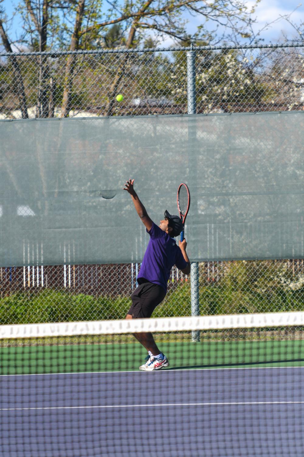 Boys Varsity Tennis defeats Foothill in an exciting 6-3 victory