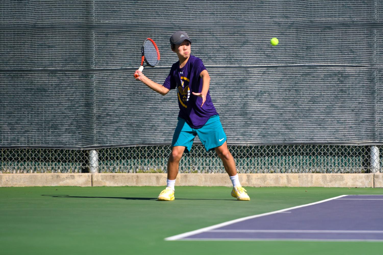 Boys Varsity Tennis defeats Foothill in an exciting 6-3 victory