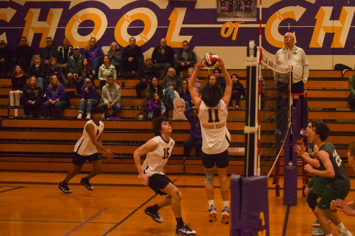 Boys Varsity Volleyball defeats De La Salle 3-0