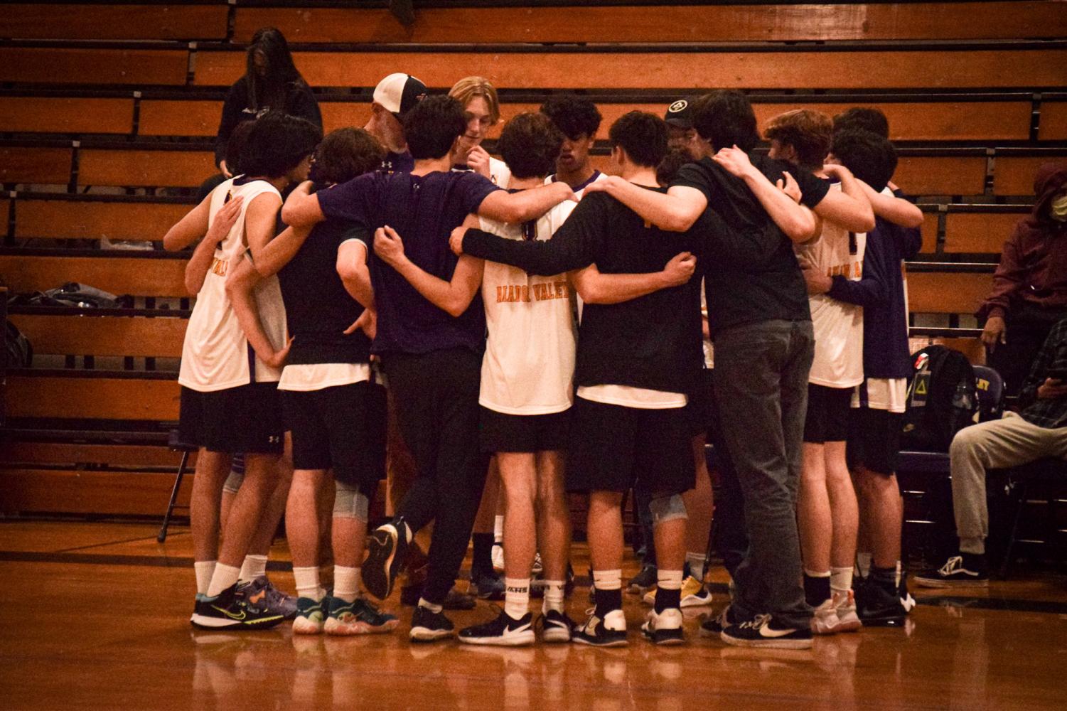 Boys Varsity Volleyball defeats Monte Vista High 3-0