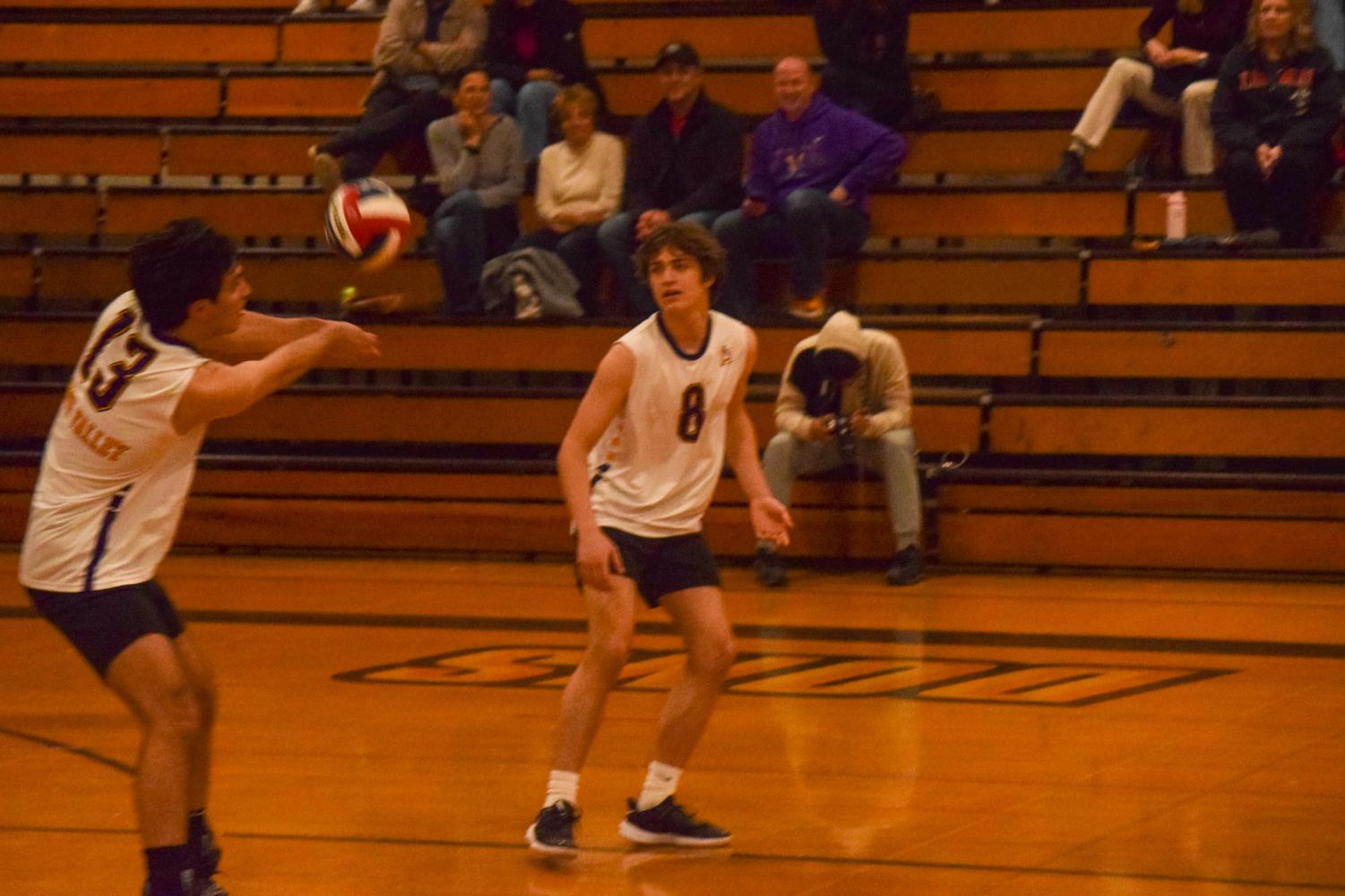 Boys Varsity Volleyball defeats De La Salle 3-0