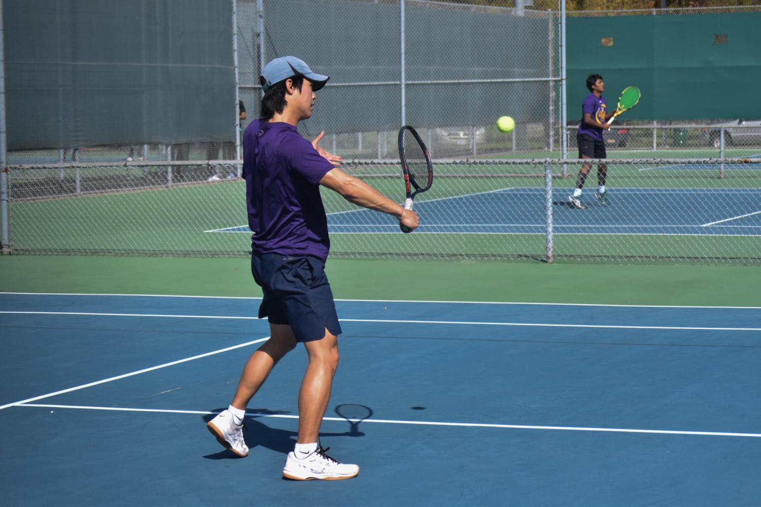 Boys Varsity Tennis defeats Washington High 5-2 in preparation for NCS.