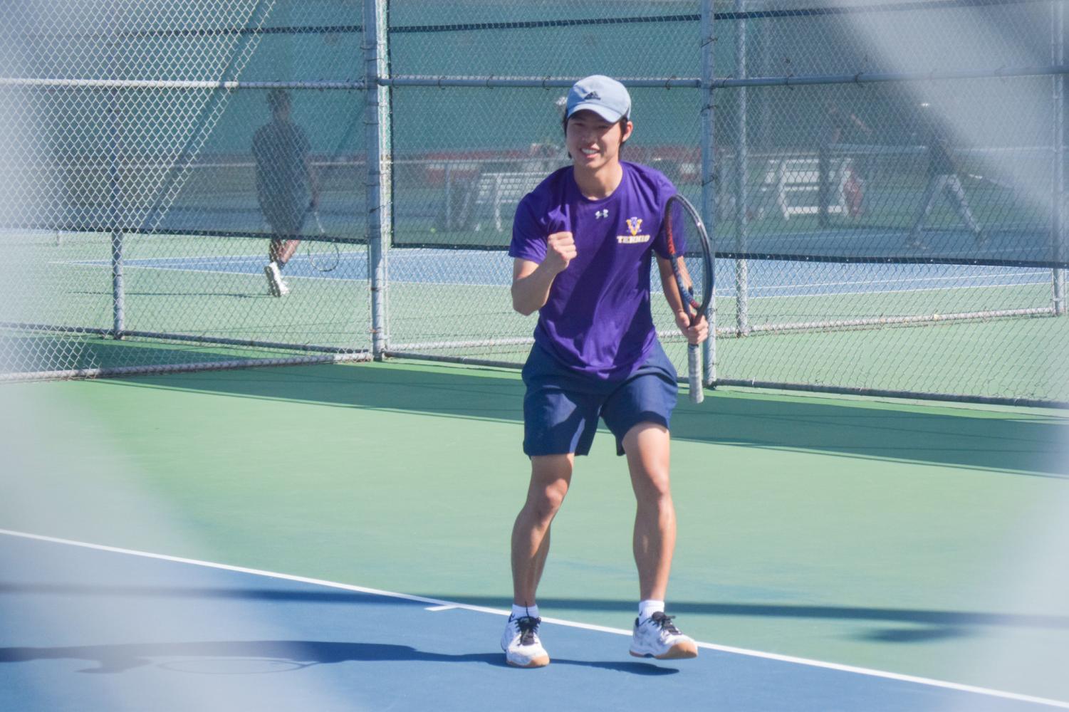 Boys Varsity Tennis defeats Washington High 5-2 in preparation for NCS.