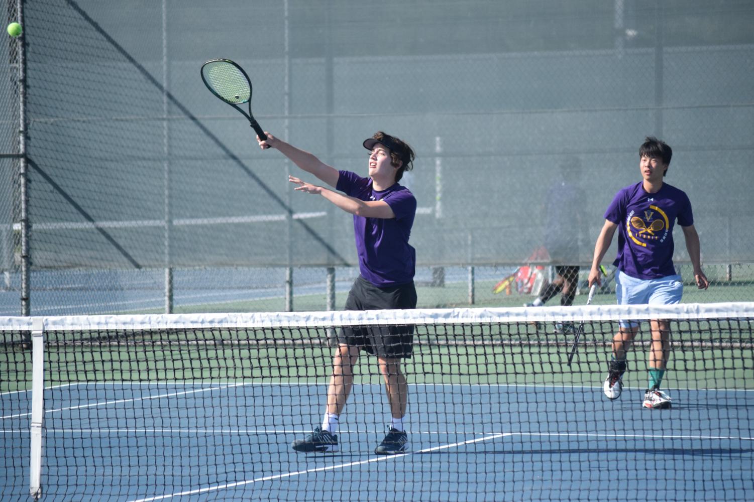 Boys Varsity Tennis defeats Washington High 5-2 in preparation for NCS.