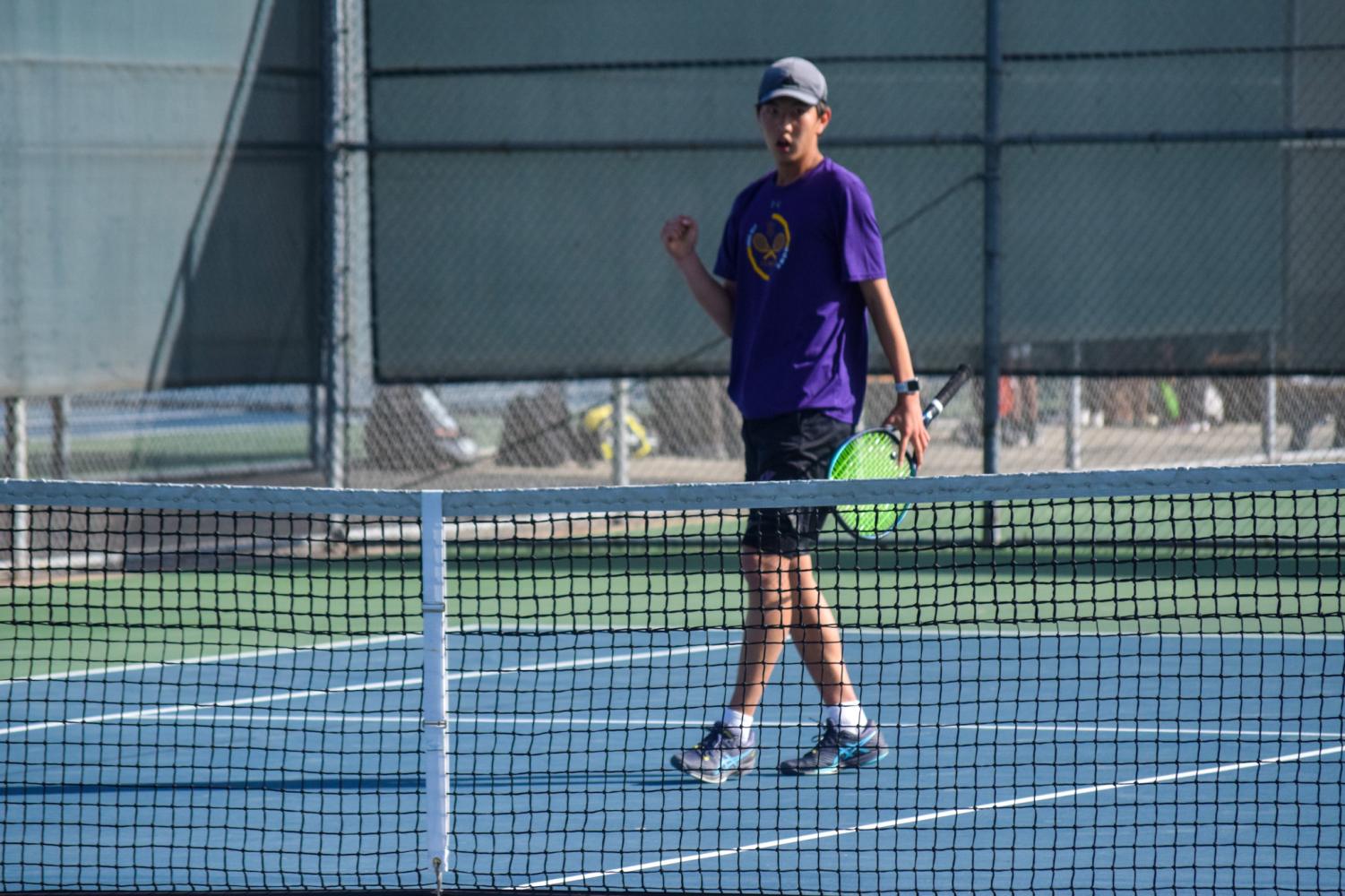 Boys Varsity Tennis defeats Washington High 5-2 in preparation for NCS.
