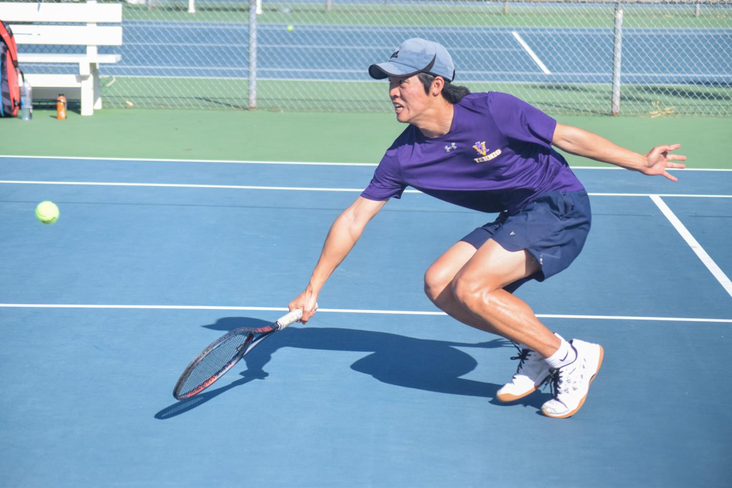 Boys Varsity Tennis defeats Washington High 5-2 in preparation for NCS.
