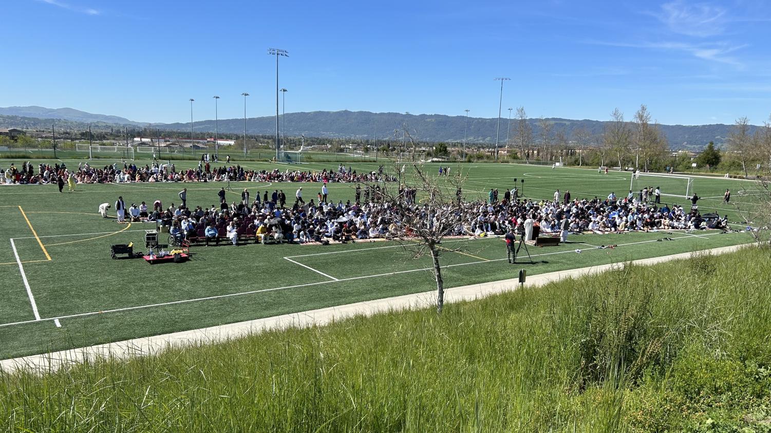 Finishing the fast: Muslim communities around the world celebrate Eid-al-Fitr