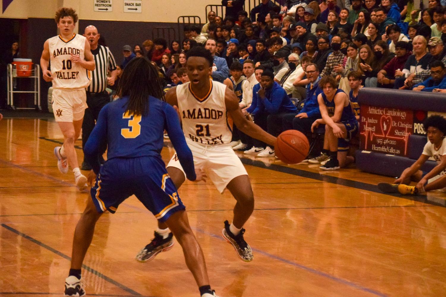 Boys Varsity Basketball defeats Foothill on Senior Night