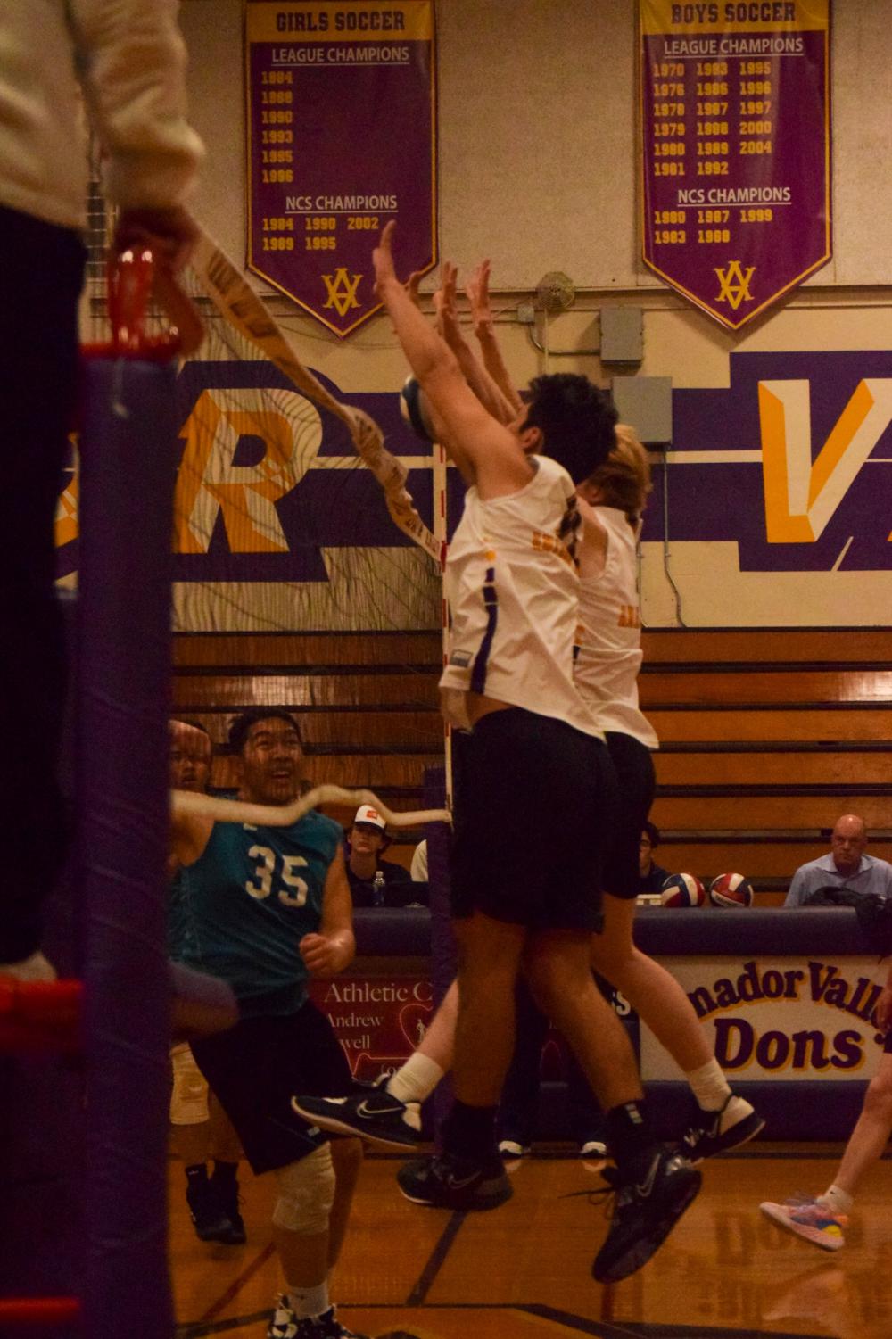 Boys Varsity Volleyball takes down Deer Valley High with a 3-0 Sweep to Advance to NCS Semifinals