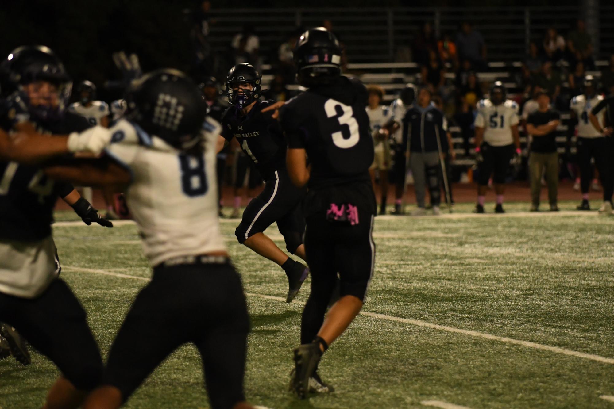 Pink out game: Dons take down Dougherty Valley 70-0 on senior night