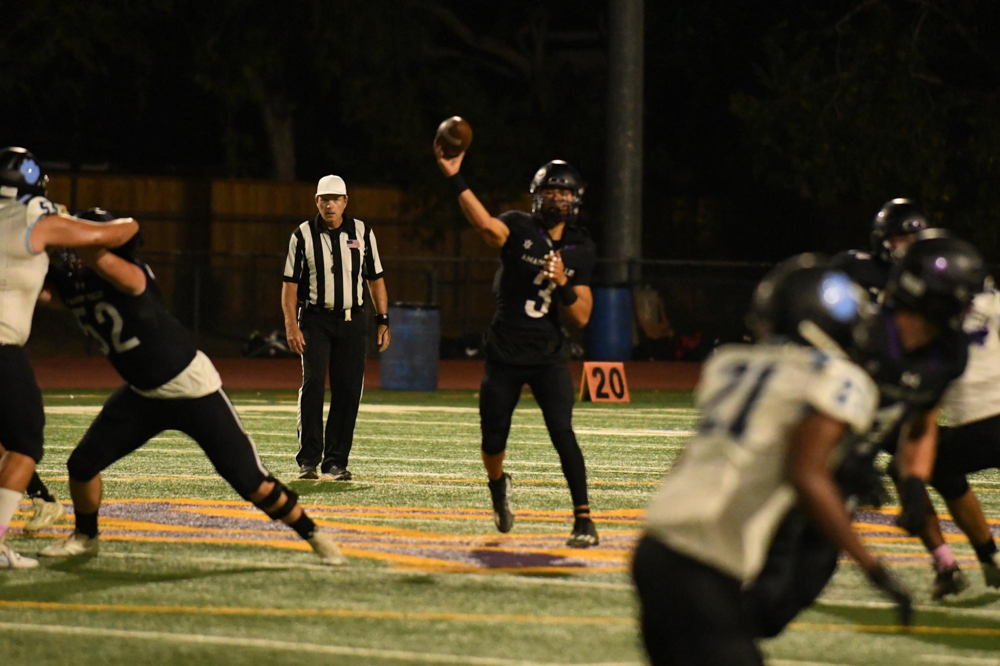 Pink out game: Dons take down Dougherty Valley 70-0 on senior night