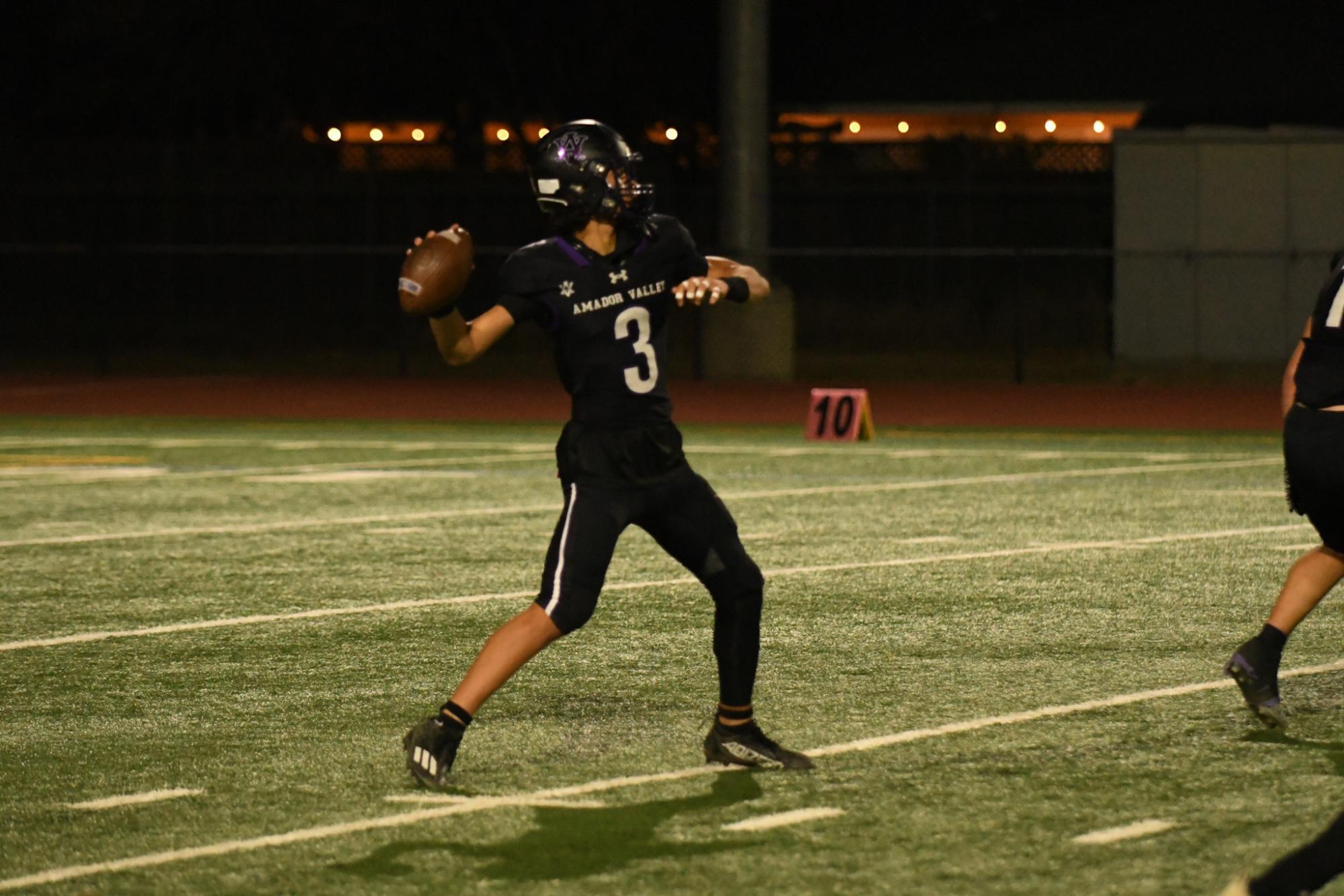 Pink out game: Dons take down Dougherty Valley 70-0 on senior night