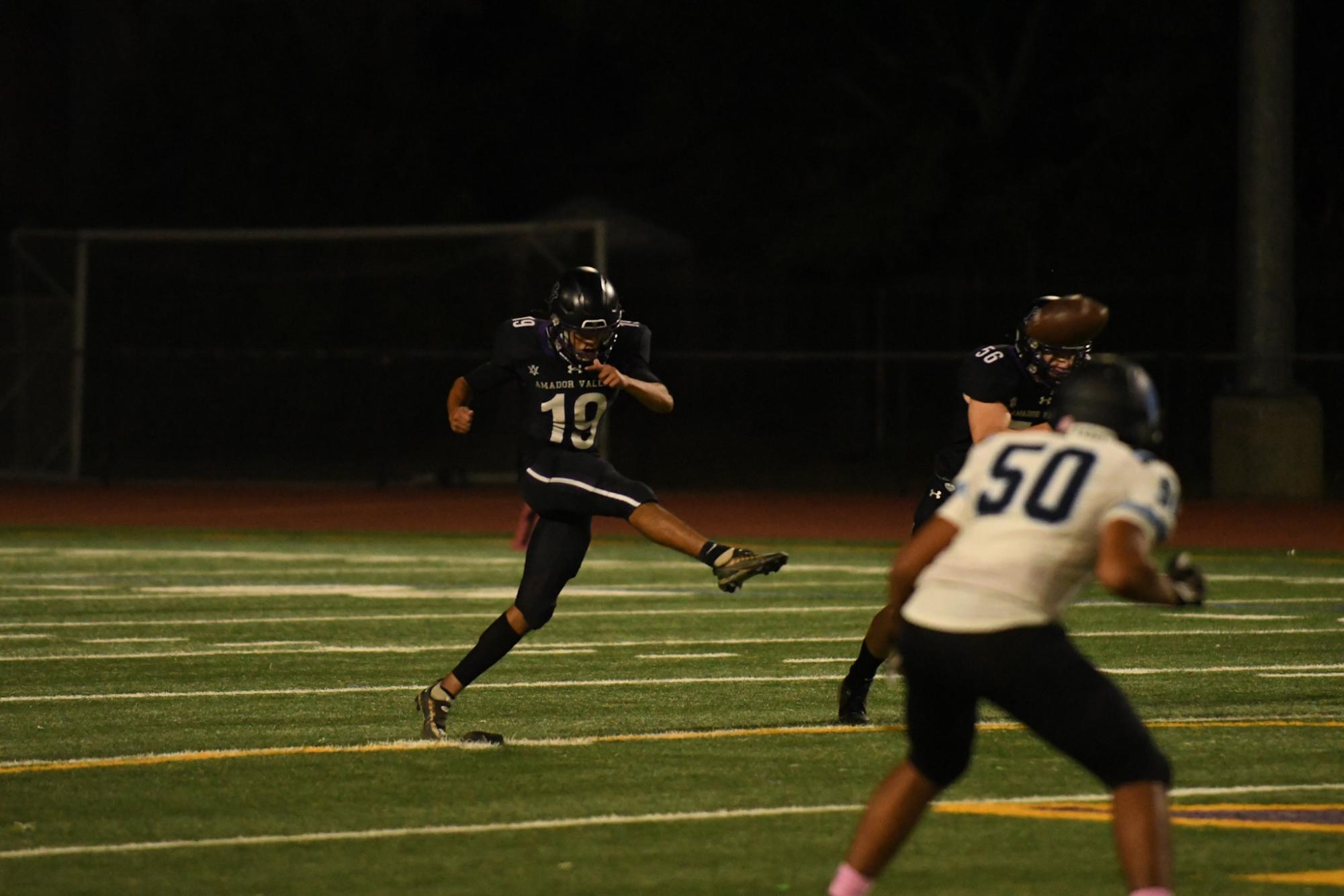 Pink out game: Dons take down Dougherty Valley 70-0 on senior night