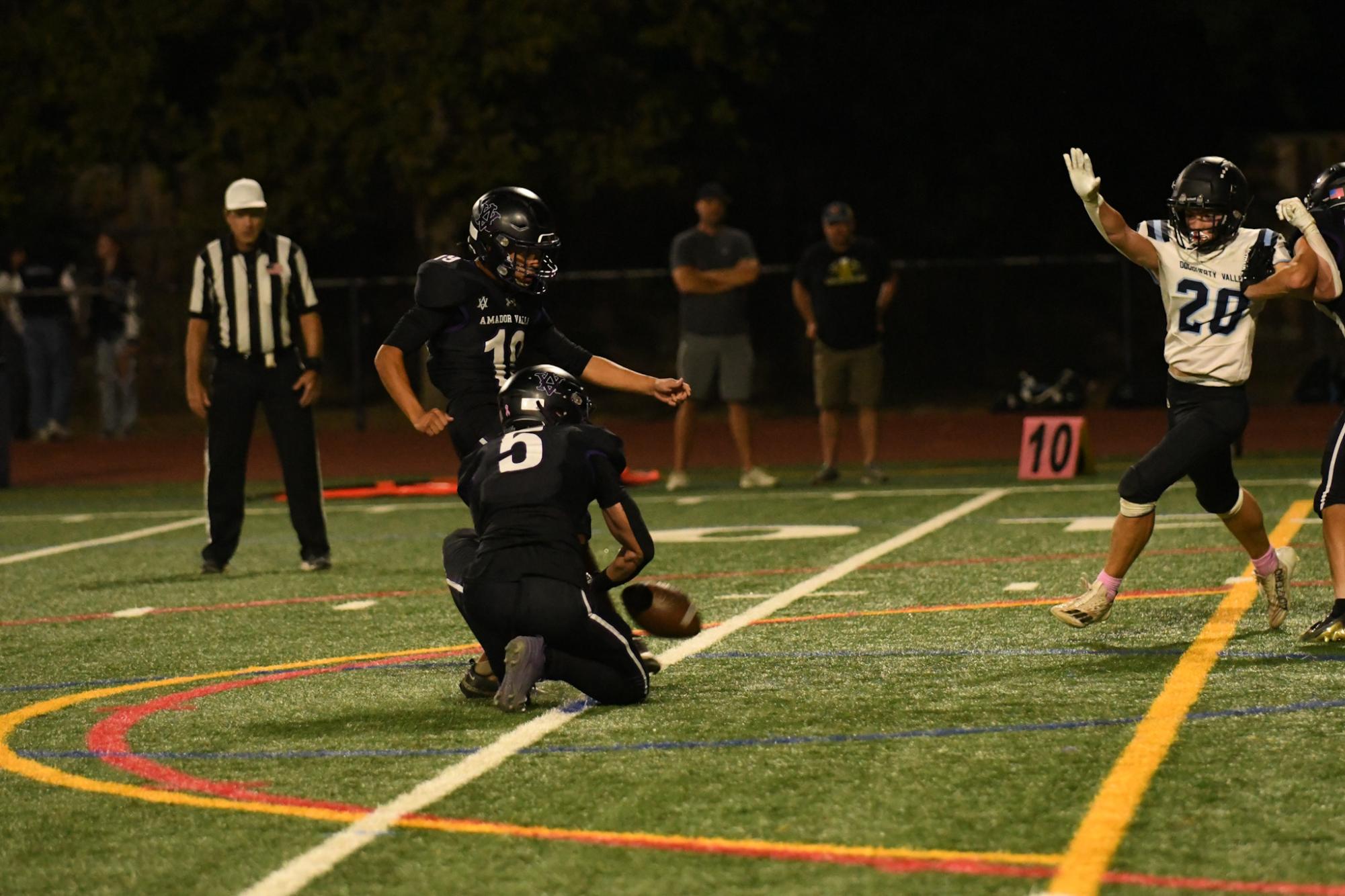 Pink out game: Dons take down Dougherty Valley 70-0 on senior night