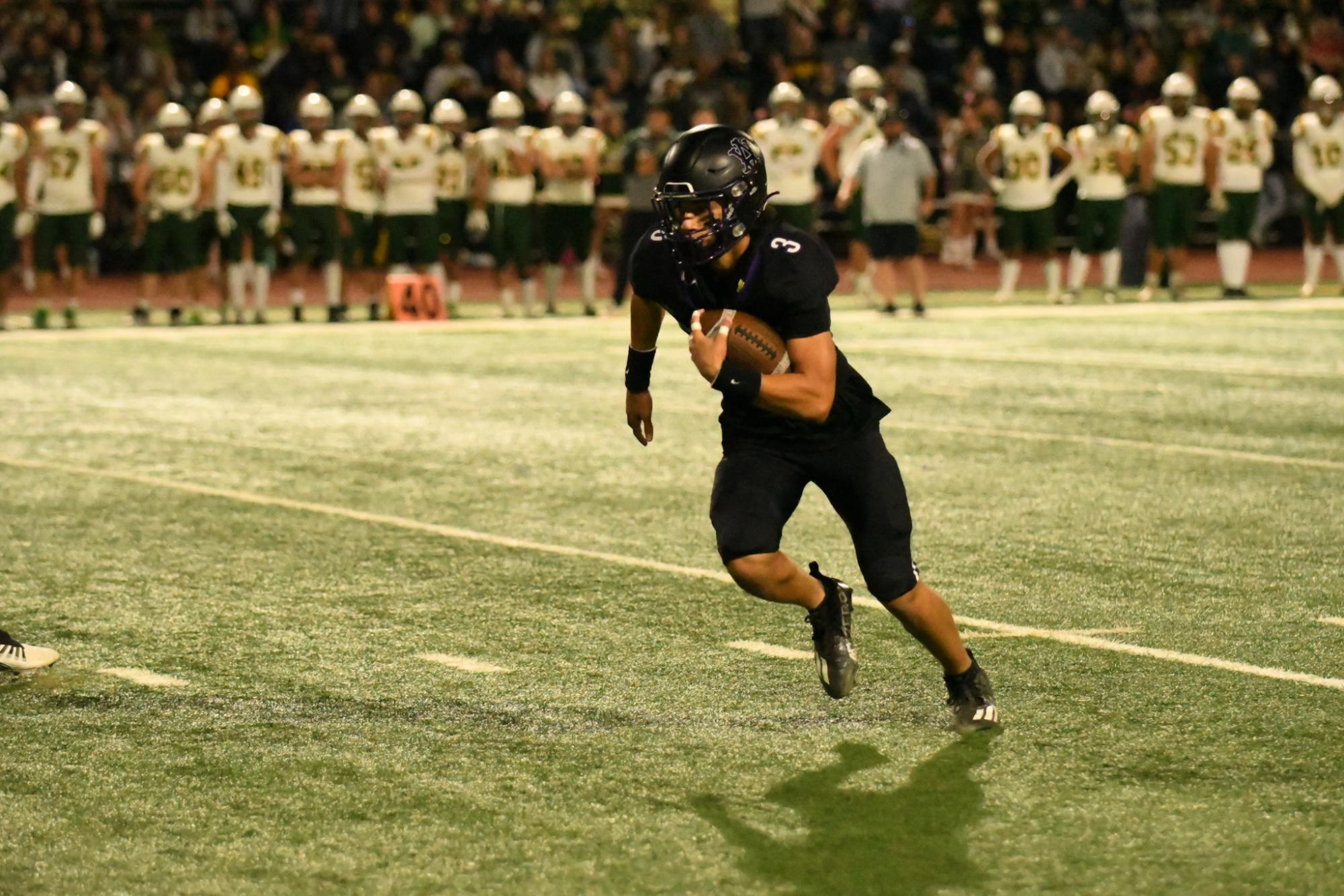 Amador Valley Football defeats Livermore High 42-7 to continue winning streak