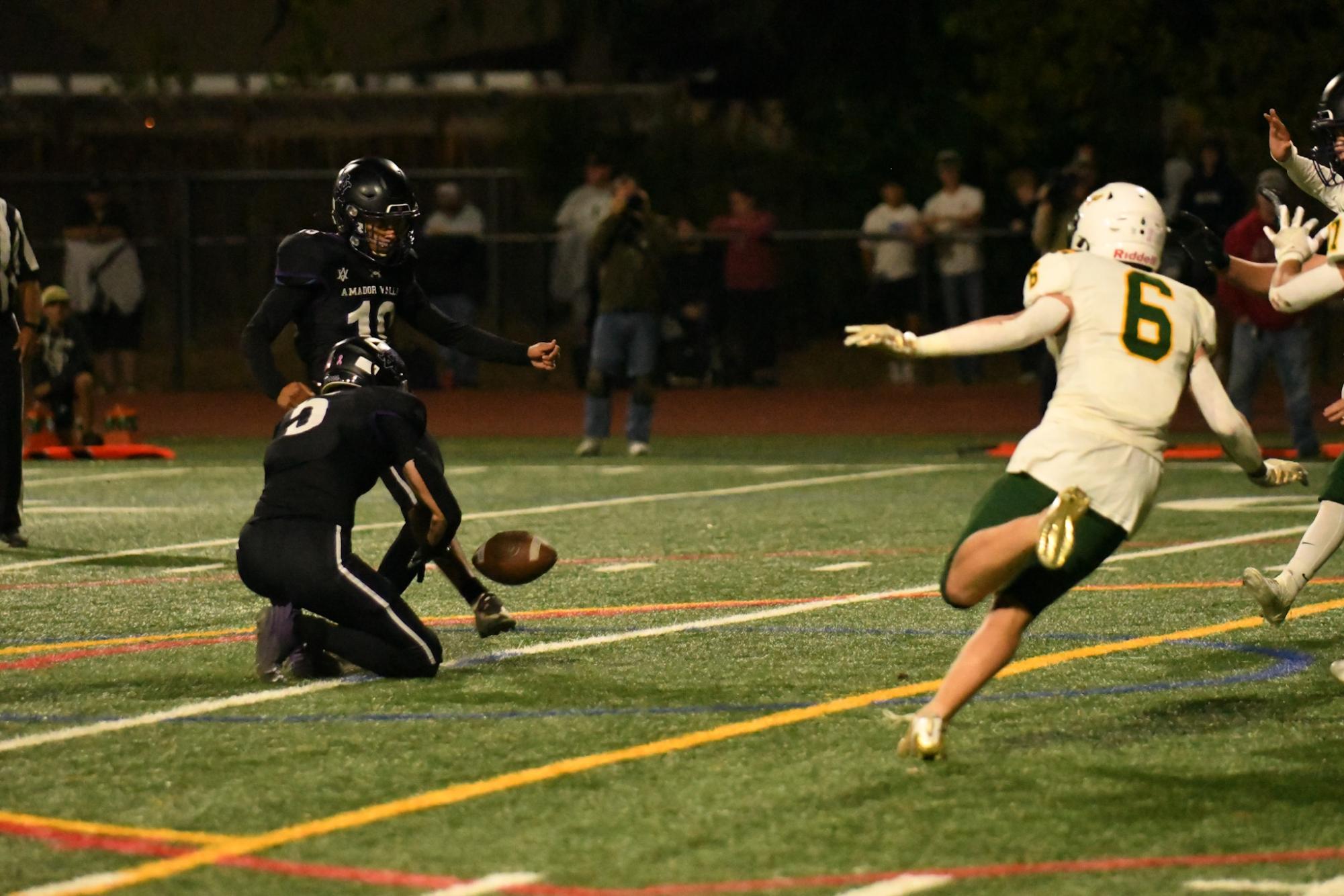 Amador+Valley+Football+defeats+Livermore+High+42-7+to+continue+winning+streak