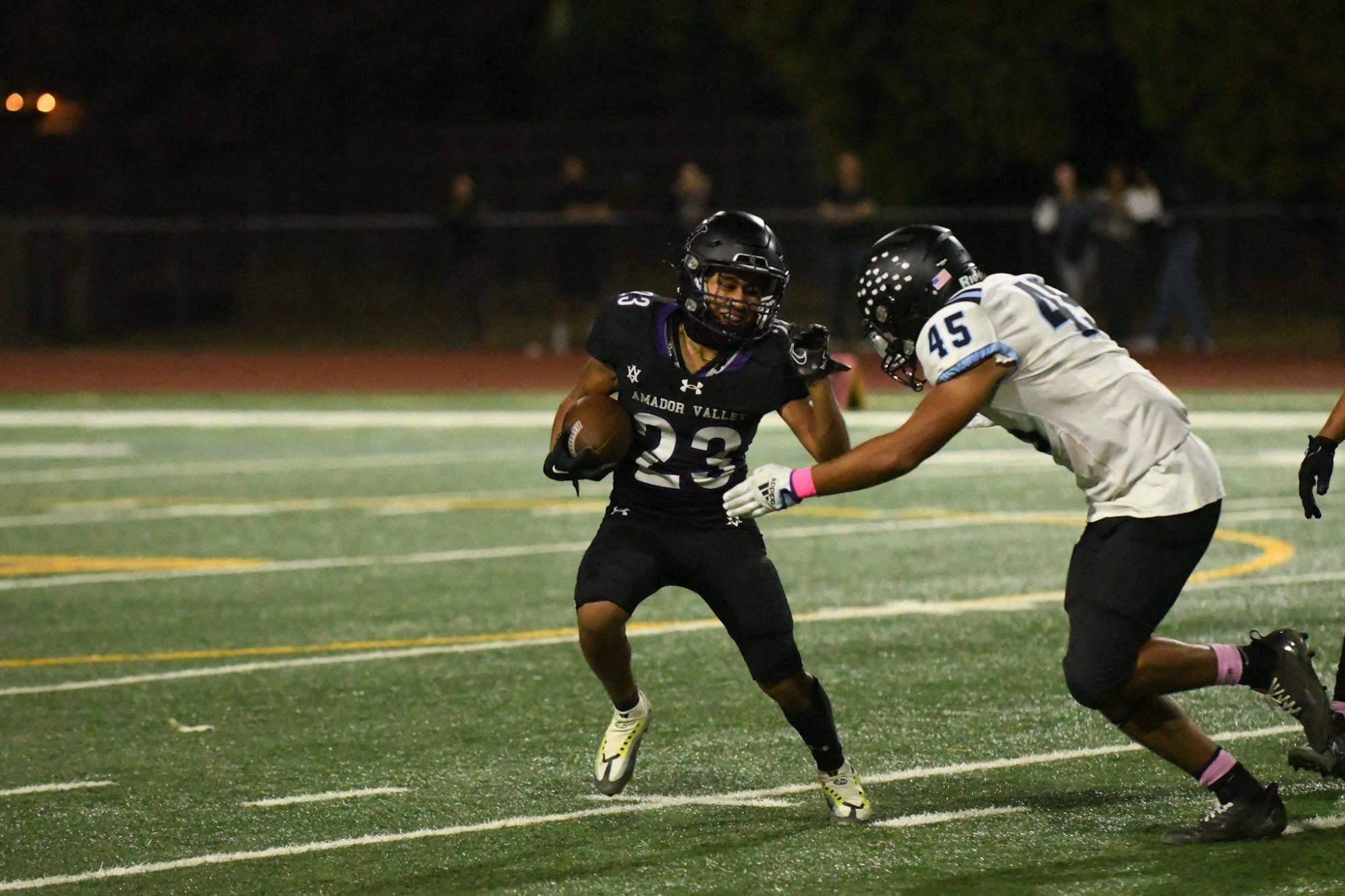 Pink out game: Dons take down Dougherty Valley 70-0 on senior night