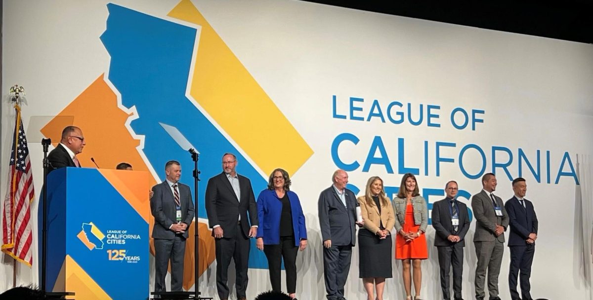 Pleasanton+Mayor+Karla+Brown+and+City+Manager+Gerry+Beaudin+traveled+to+Sacramento+to+receive+the+award+at+the+annual+League+of+California+Cities+conference.+