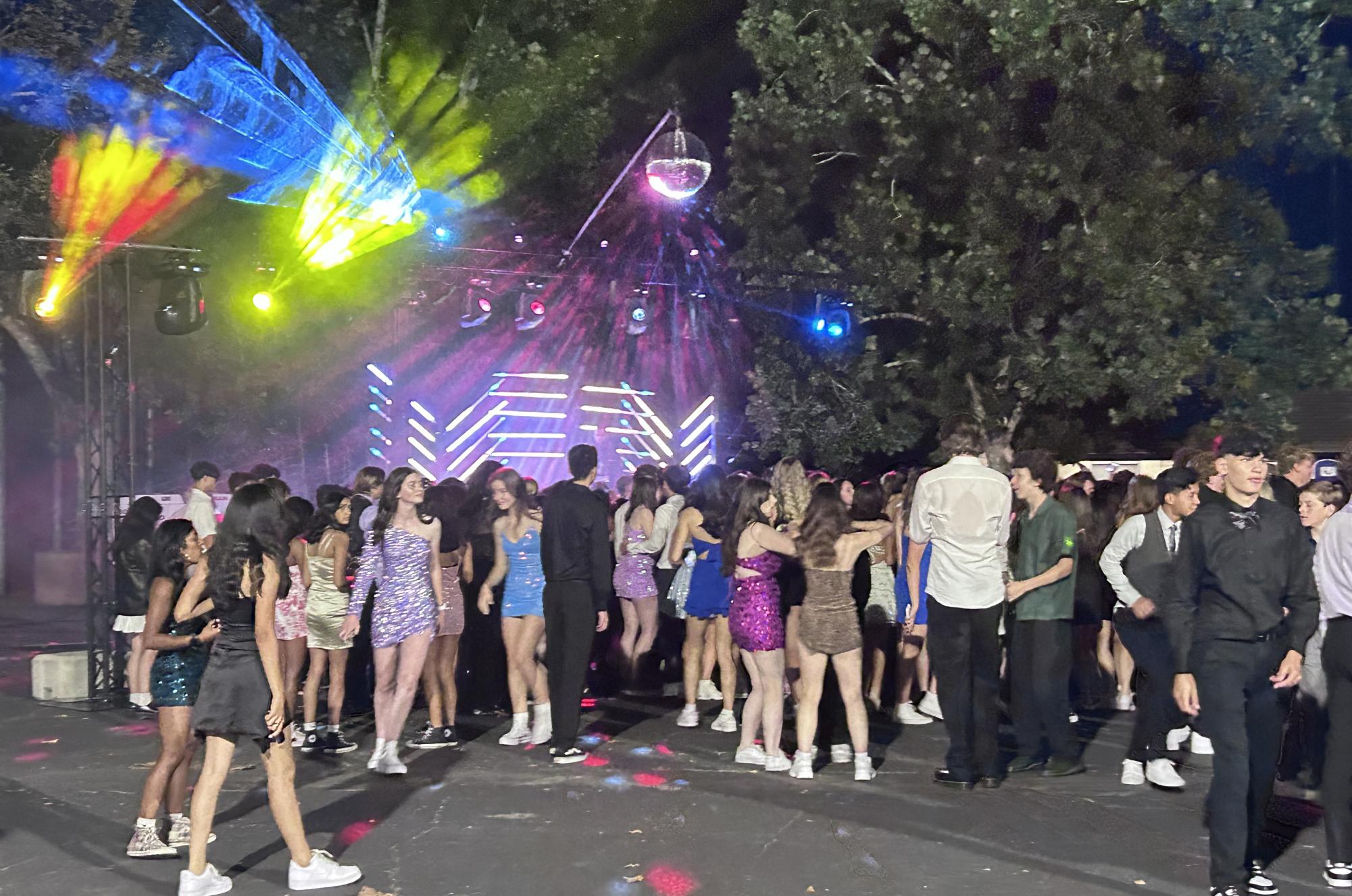 Homecoming lights up the night with dance