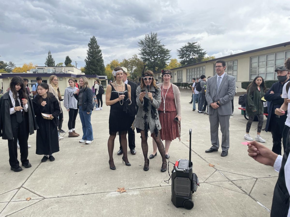 After the dance, the US History teachers hosted a raffle event for all students who dressed up for 1920s day.