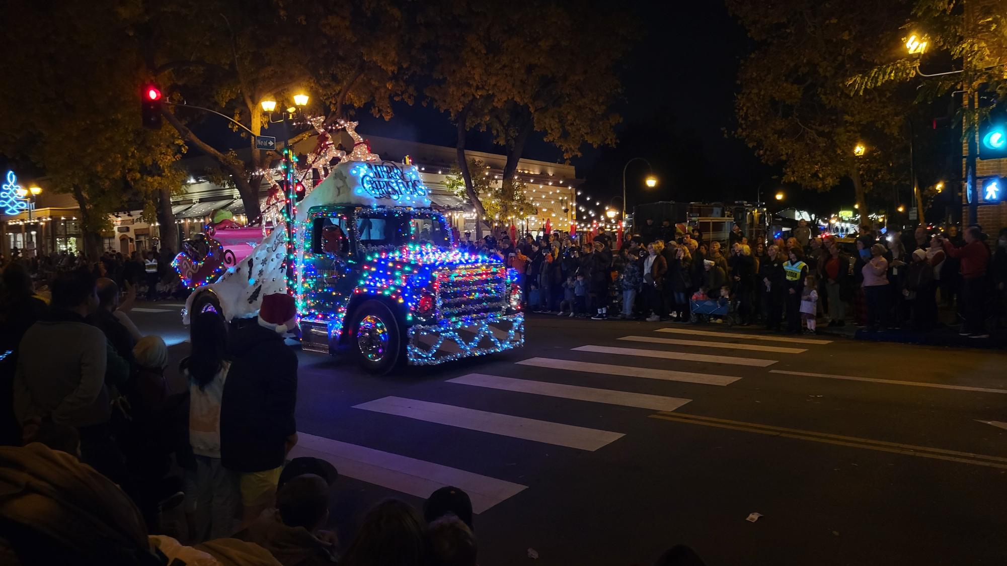 Pleasanton+celebrates+annual+winter+Hometown+Parade