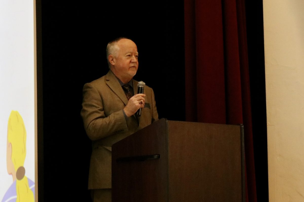 PUSD Superintendent Dr. David Haglund congratulates students on taking the first step to learning about government first hand.
