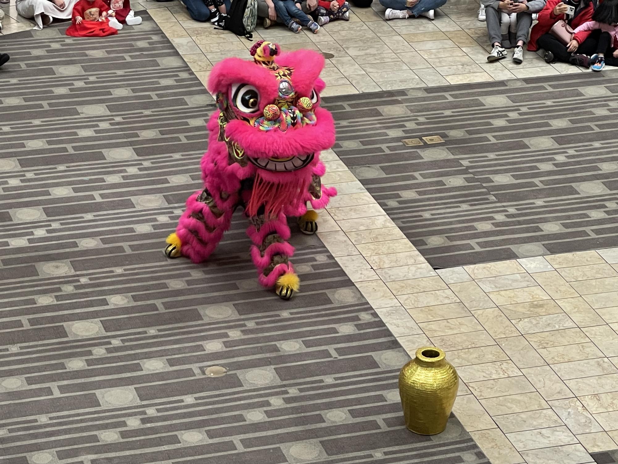Dances, drums, and dongs welcome Stoneridge Shoppers to the Dragon Year