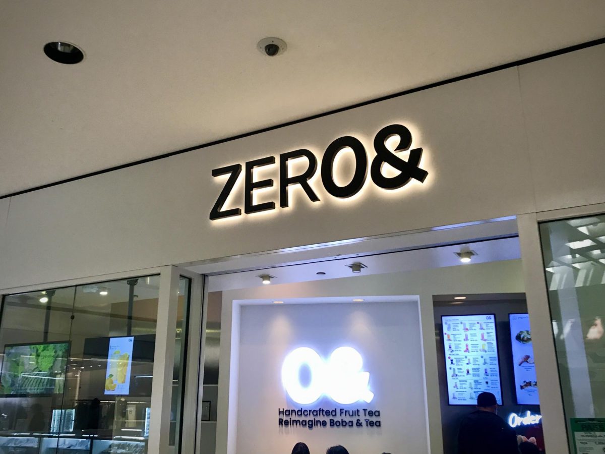 Zero& is a small drinks and desserts shop near the central area of the Stoneridge Mall.