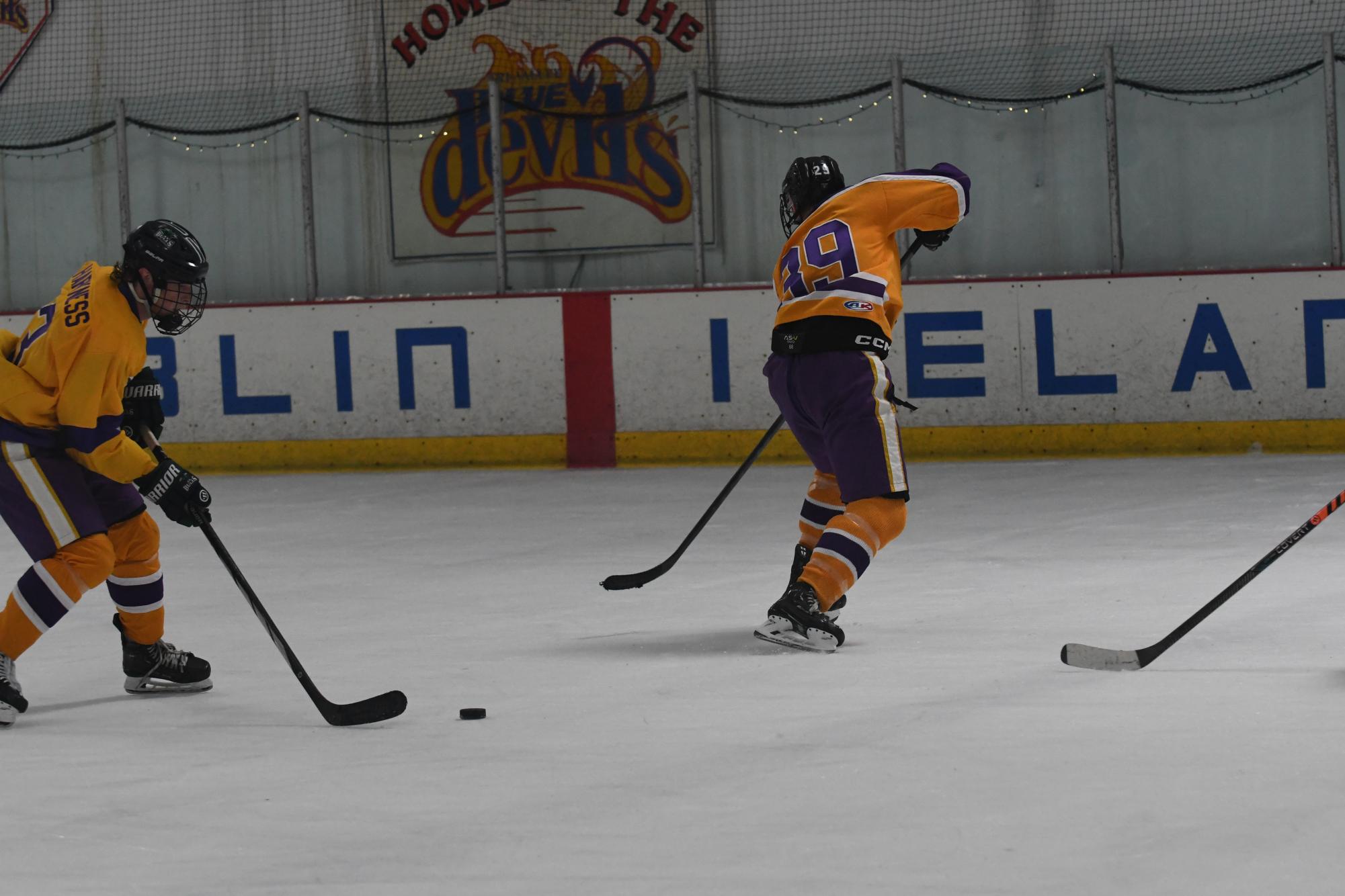 Amador Valley Club Ice Hockey Defeats San Ramon Valley on Senior Night