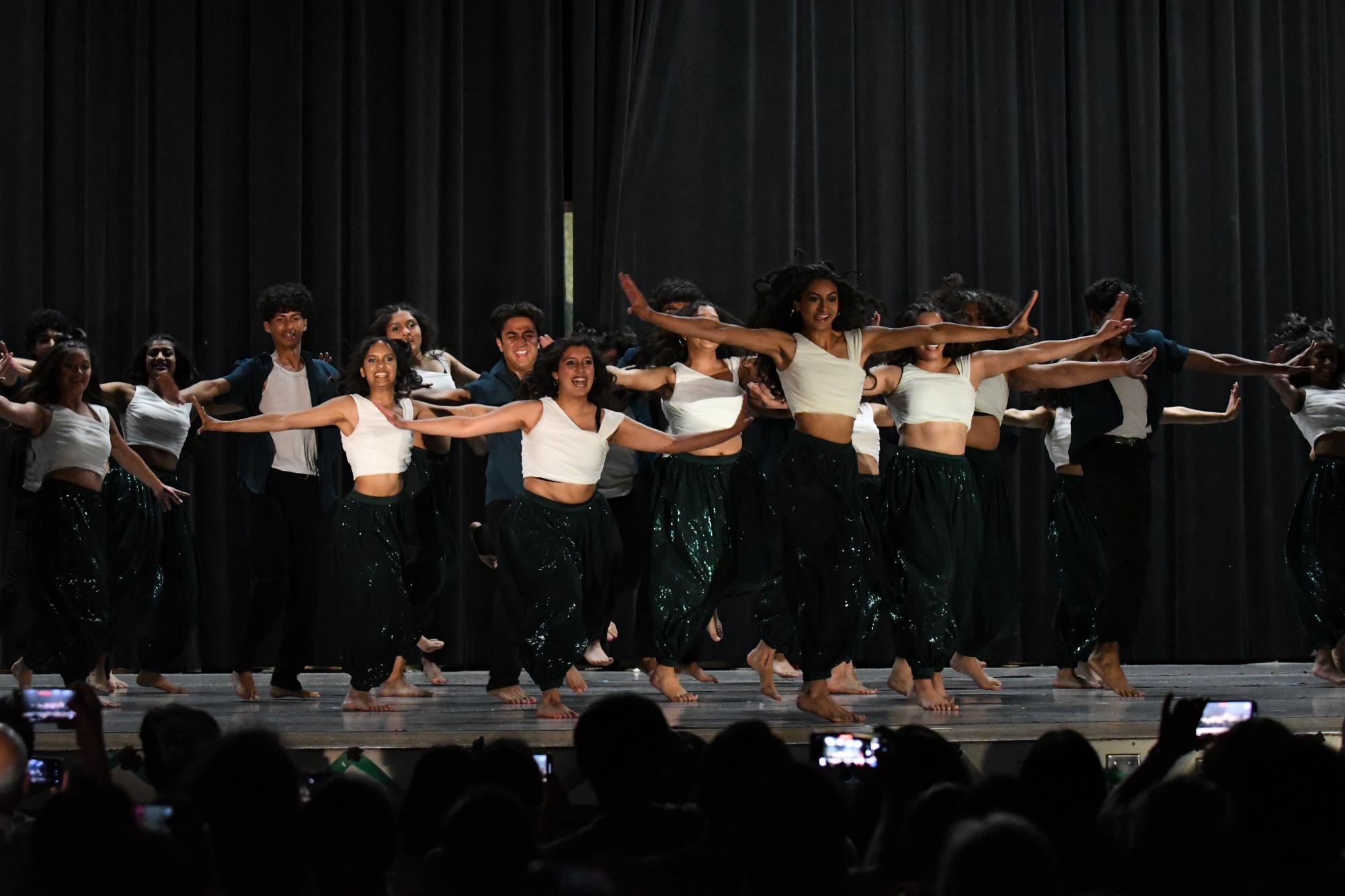 Amador Valley Dhamaka hosts its Second Annual Isvara Showcase for Bollywood Dance Teams across the Bay Area