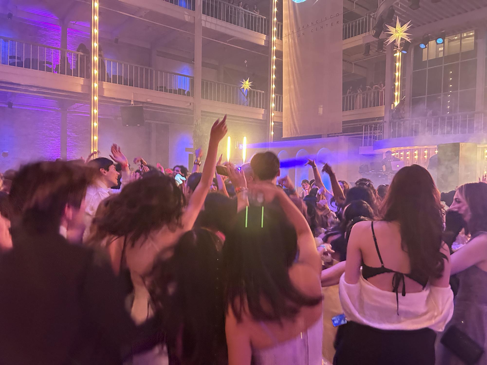 Senior Ball 2024: Van Gogh'ing Crazy